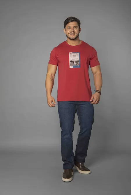Camiseta Confort MC Slim Estampada Vermelho Camiseta Confort MC Slim Estampada Vermelho