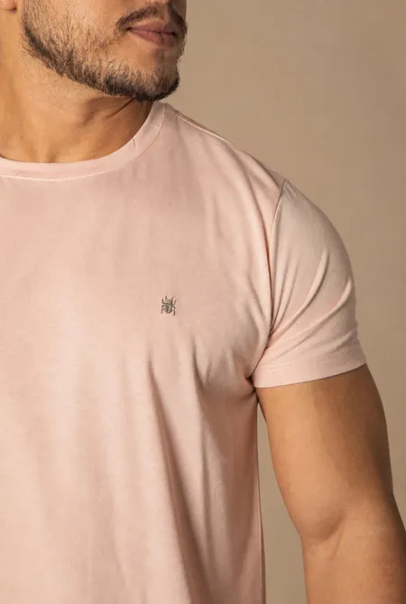 Camiseta Malha Tech Logo Bordada Rosa Pó Camiseta Malha Tech Logo Bordada Rosa Pó