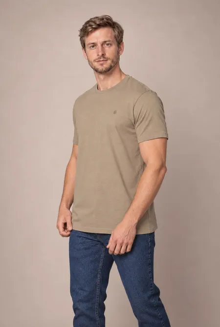 Camiseta MC Conforto Gola Redonda Logo Bordada - Vale