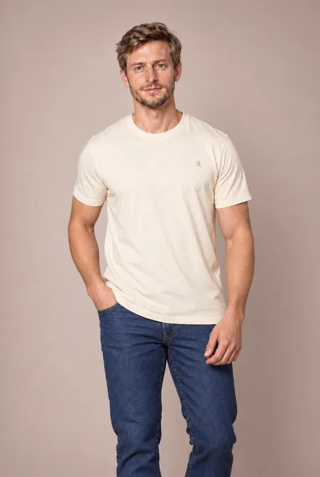 Camiseta Manga Curta Regular Gola Redonda Logo Bordada Bege Claro - Sabonete