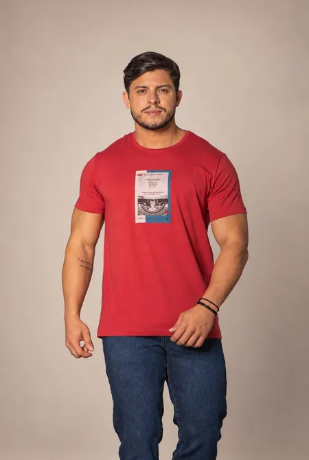 Camiseta Confort MC Slim Estampada Vermelho