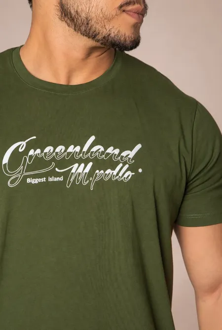 Camiseta Confort MC Regular Lettering Verde Relva Camiseta Confort MC Regular Lettering Verde Relva