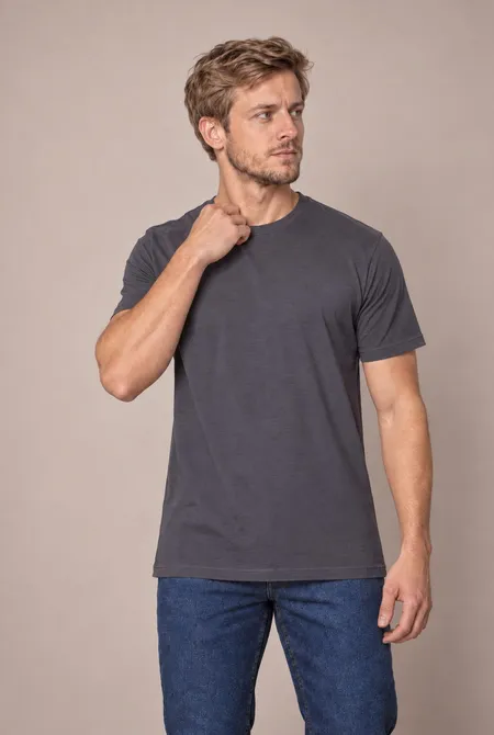 Camiseta Básica Algodão Cinza Intenso Camiseta Básica Algodão Cinza Intenso
